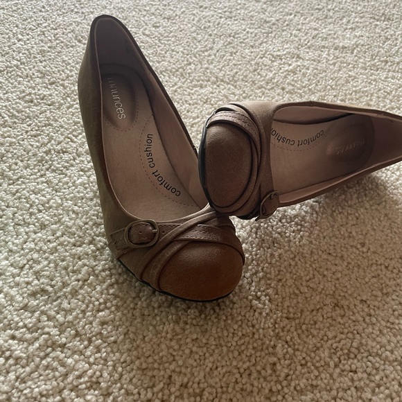 Maurice’s Brown heals with a buckle on top - Picture 3 of 4